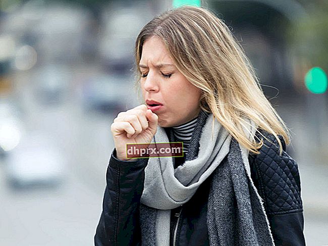 Gli attacchi di tosse possono causare gocciolamento postnasale